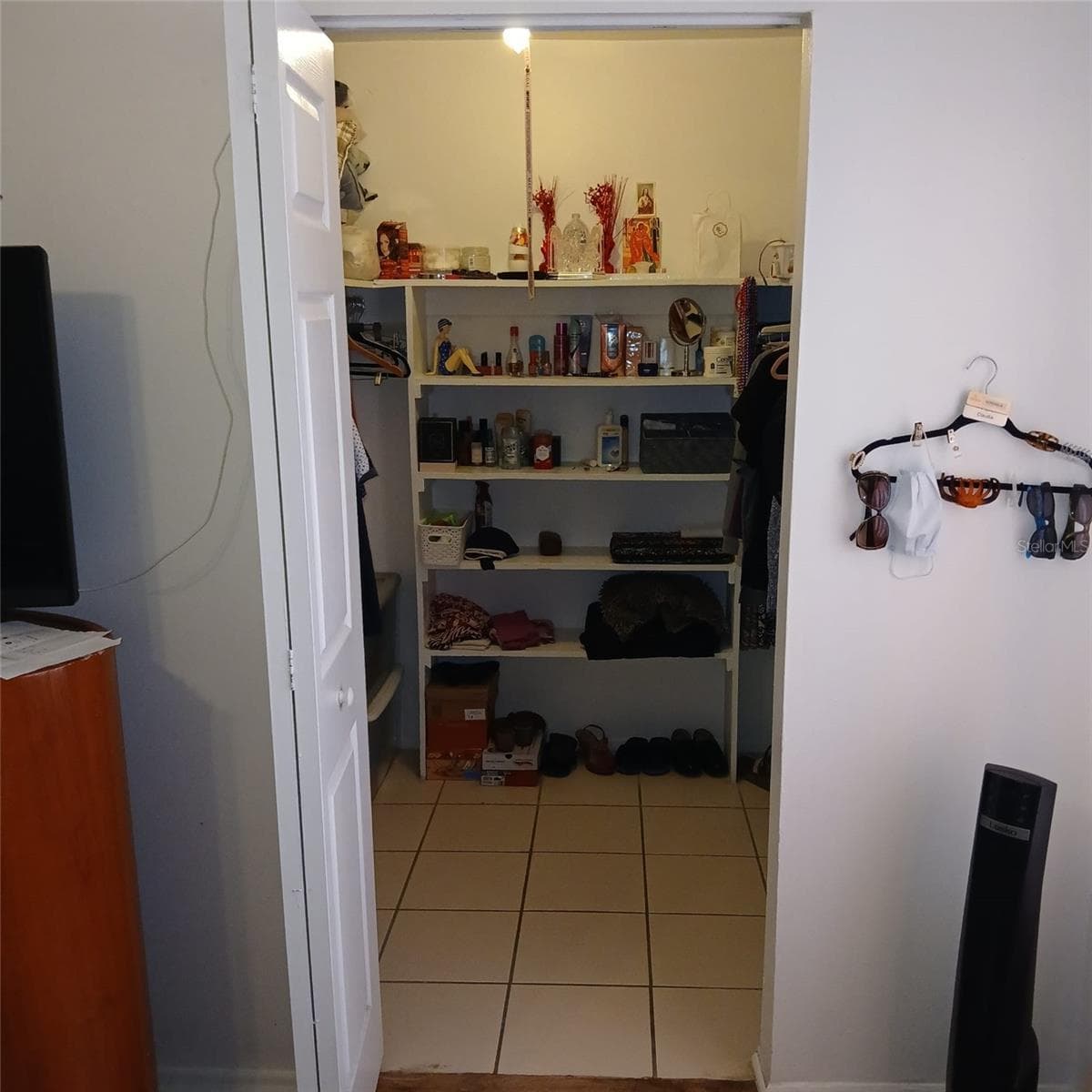 Condominium at 8609 N CHAMPLAIN CT #77, TAMPA, photo 7 of 16