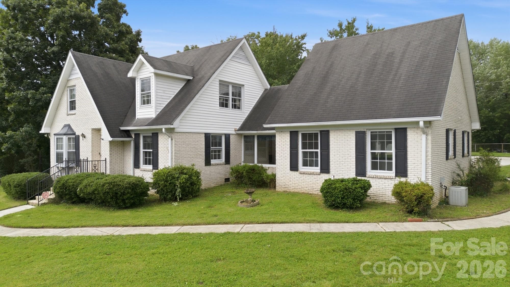 Single Family Residence at Matthews, photo 2 of 45