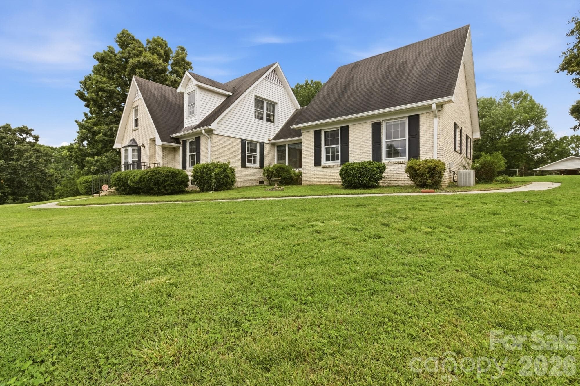 Single Family Residence at Matthews, photo 4 of 45