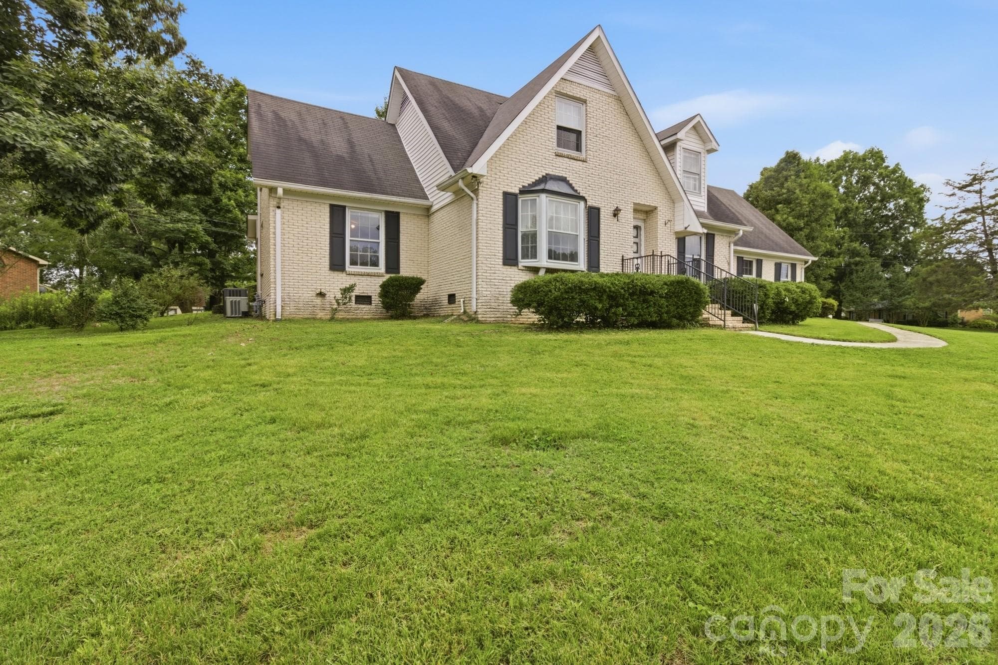 Single Family Residence at Matthews, photo 5 of 45