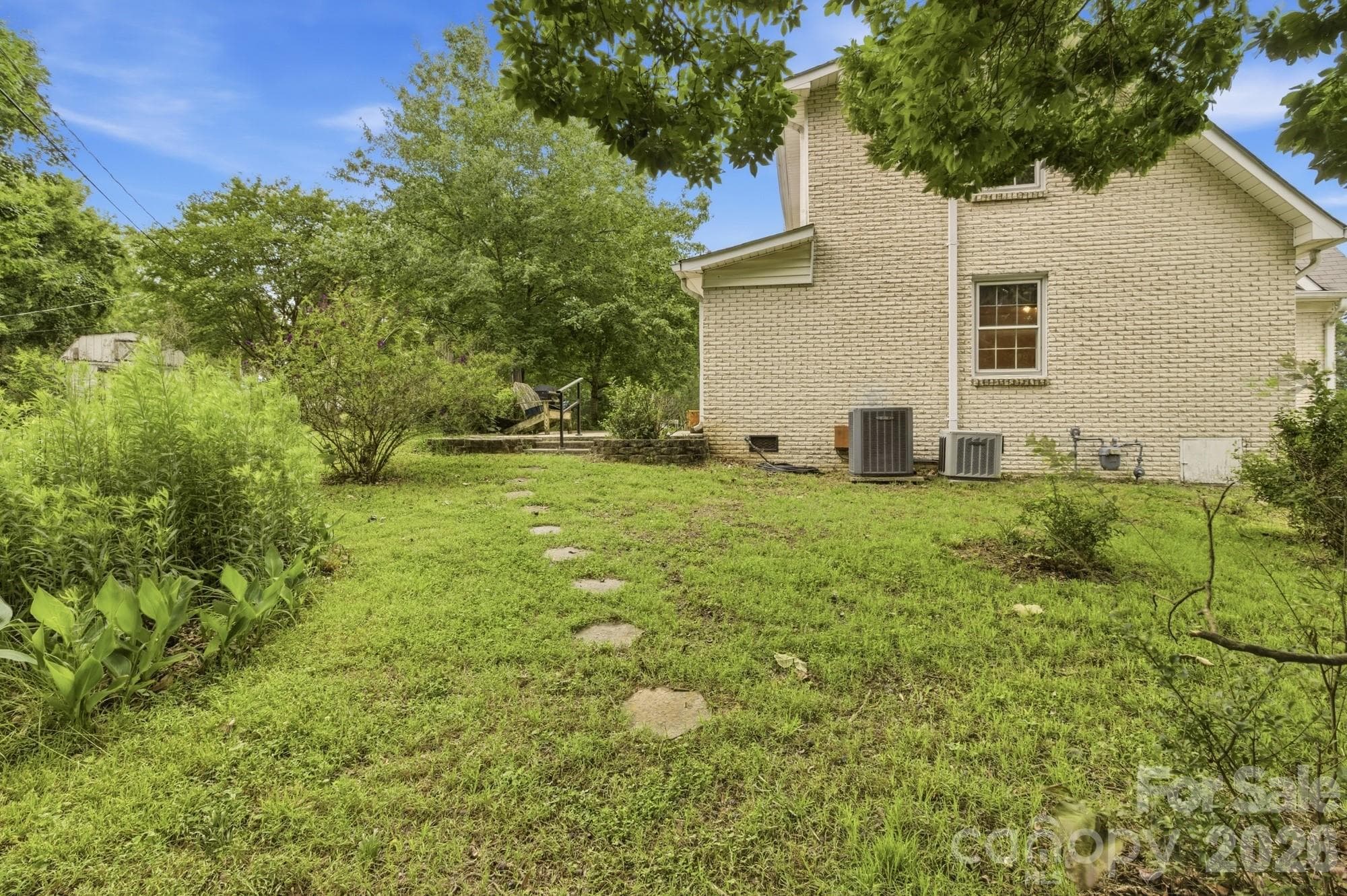 Single Family Residence at Matthews, photo 6 of 45