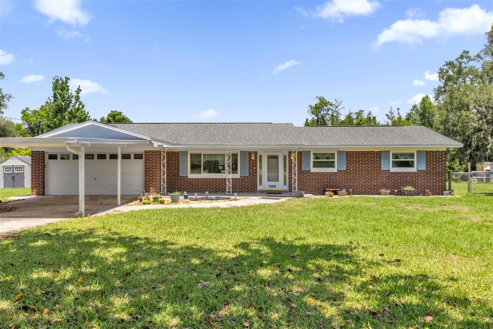 Single Family Residence at 35505 CRESCENT DR, FRUITLAND PARK, photo 2 of 50