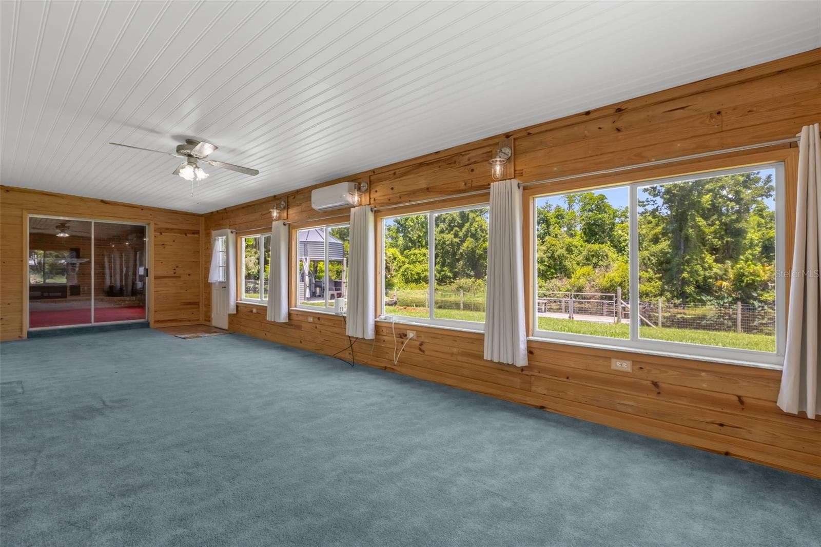 Single Family Residence at 35505 CRESCENT DR, FRUITLAND PARK, photo 28 of 50