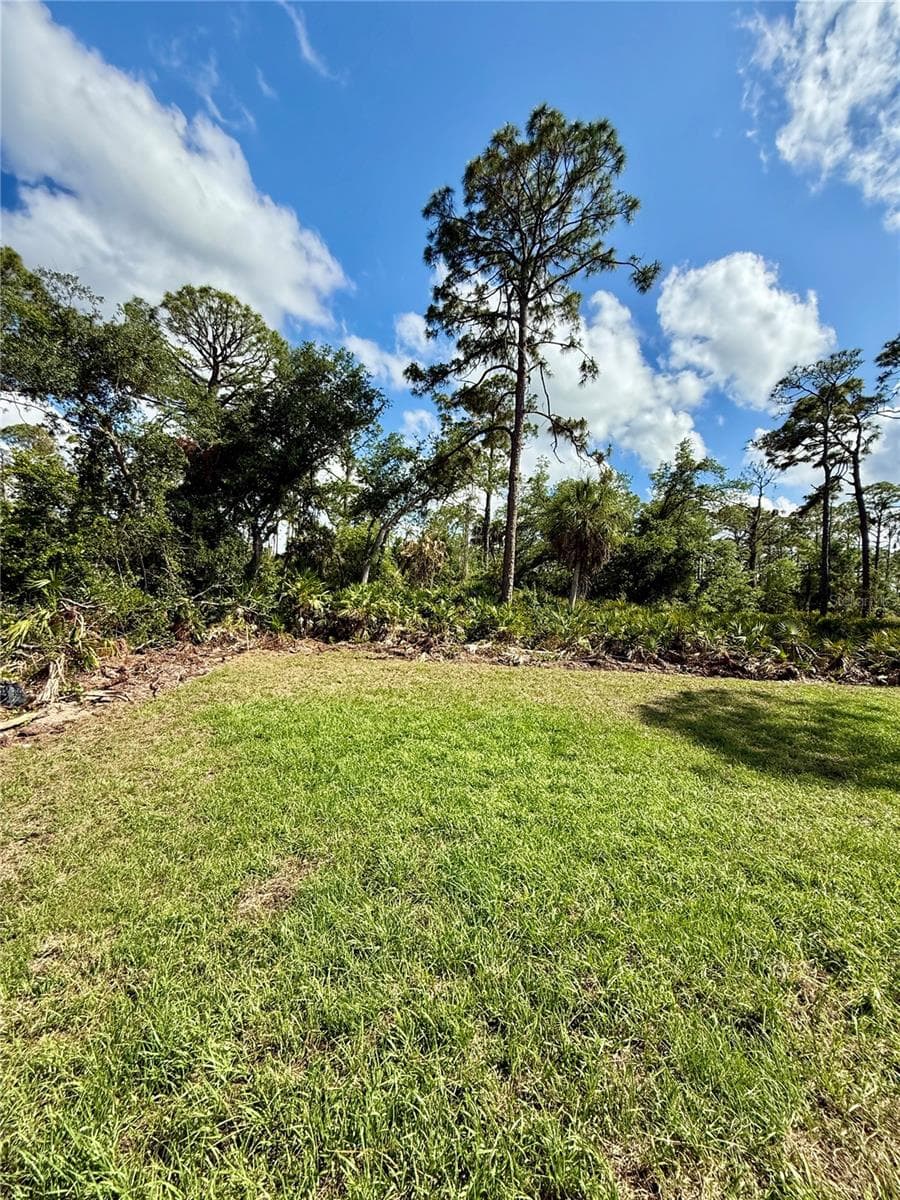 Single Family Residence at 1317 BISCAYNE DR, PORT CHARLOTTE, photo 13 of 38