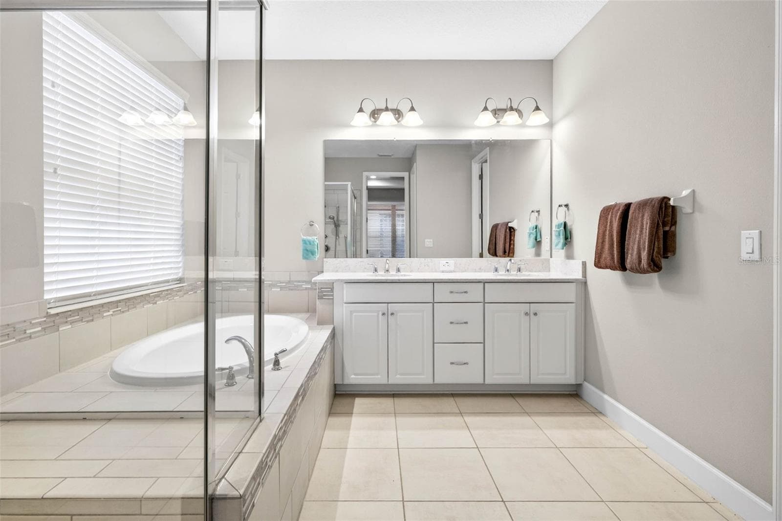 Primary Bathroom - 29894 CHAPEL CHASE DR, WESLEY CHAPEL