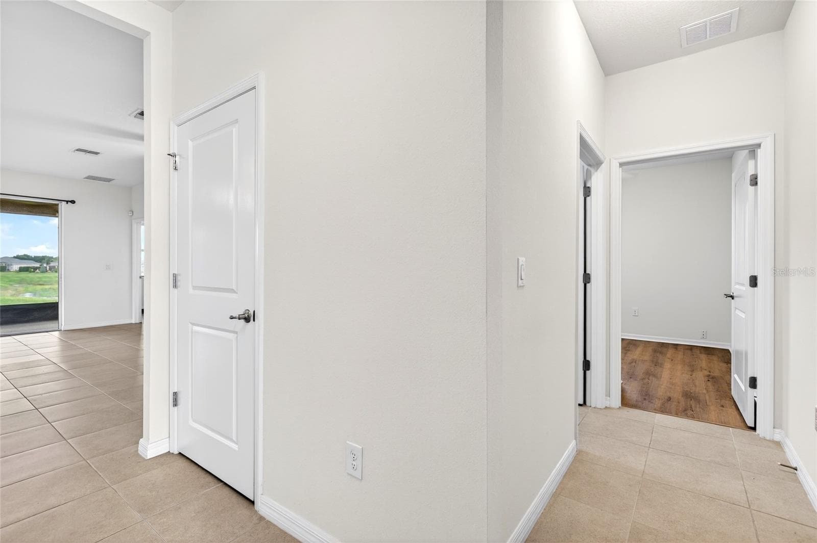 Single Family Residence at 9149 SW 62ND TERRACE RD, OCALA, photo 6 of 39