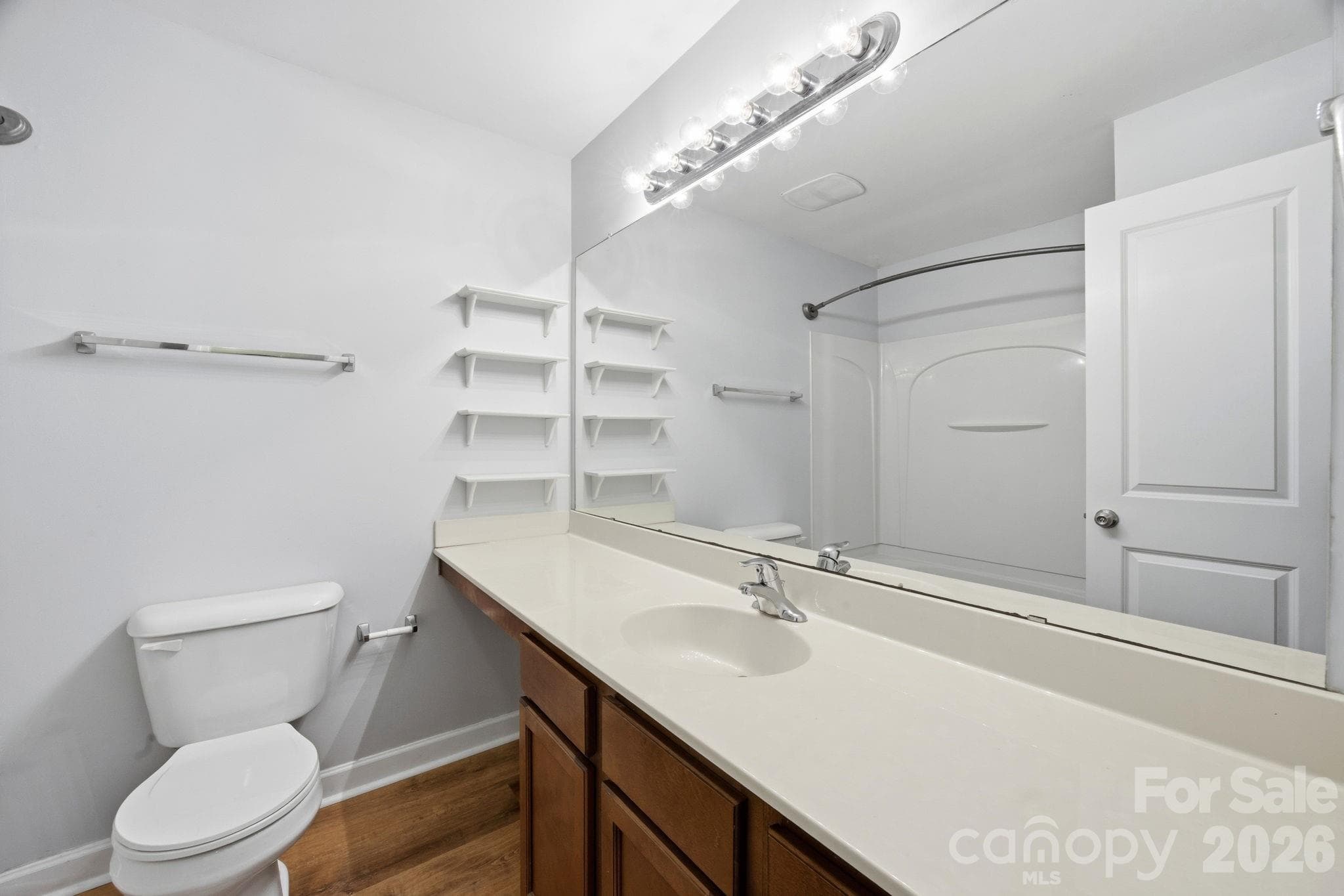 Full bath upstairs - 1215 Green Oaks Lane, Charlotte