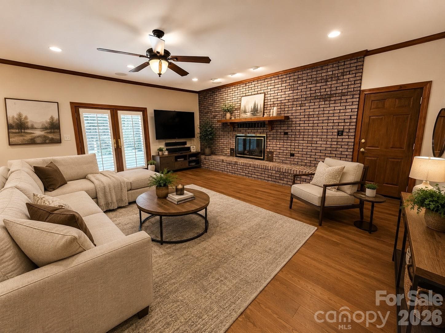 Spacious Family Room off Kitchen - Concord