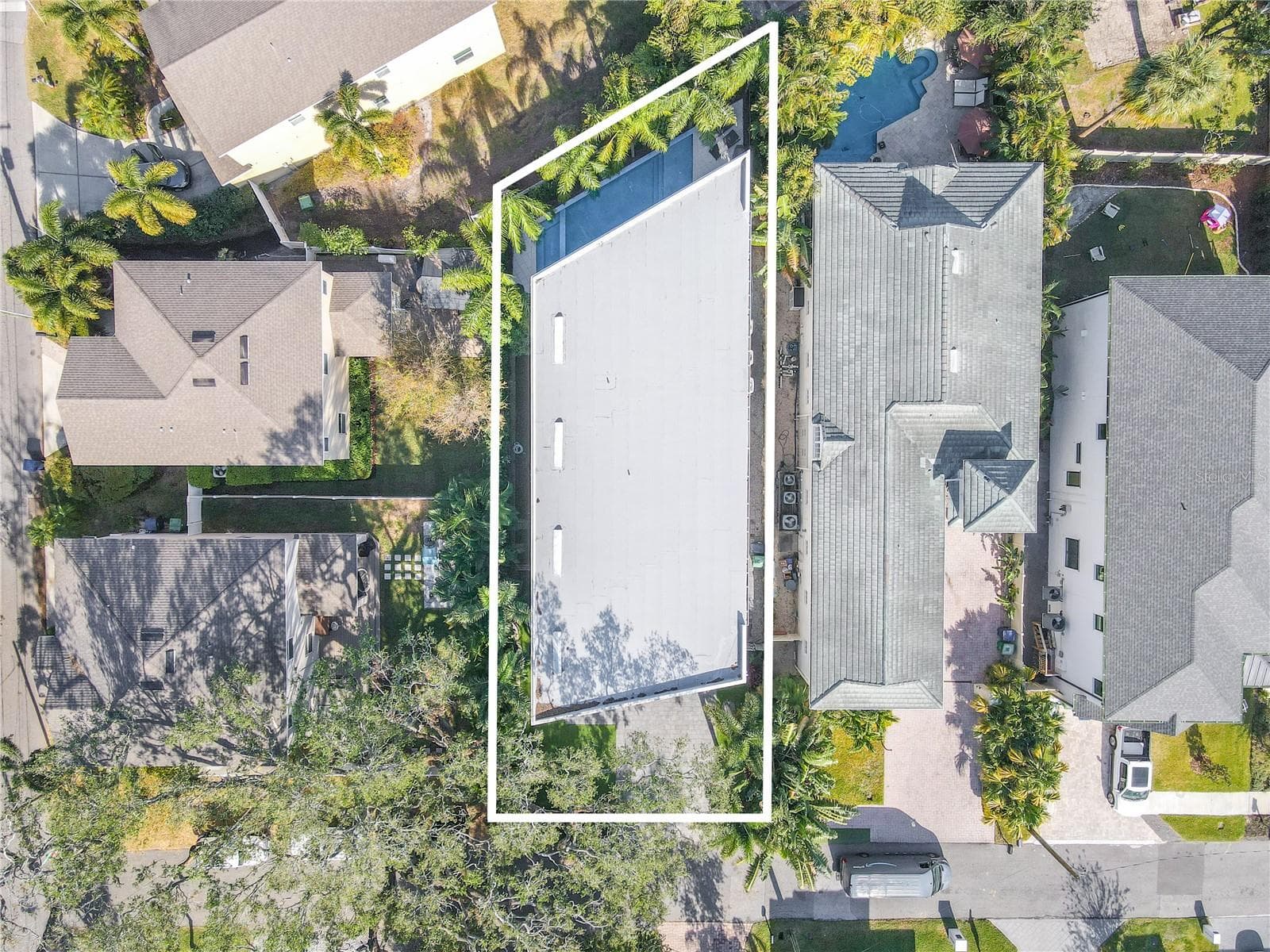 Single Family Residence at 2711 W TRILBY AVE, TAMPA, photo 37 of 41