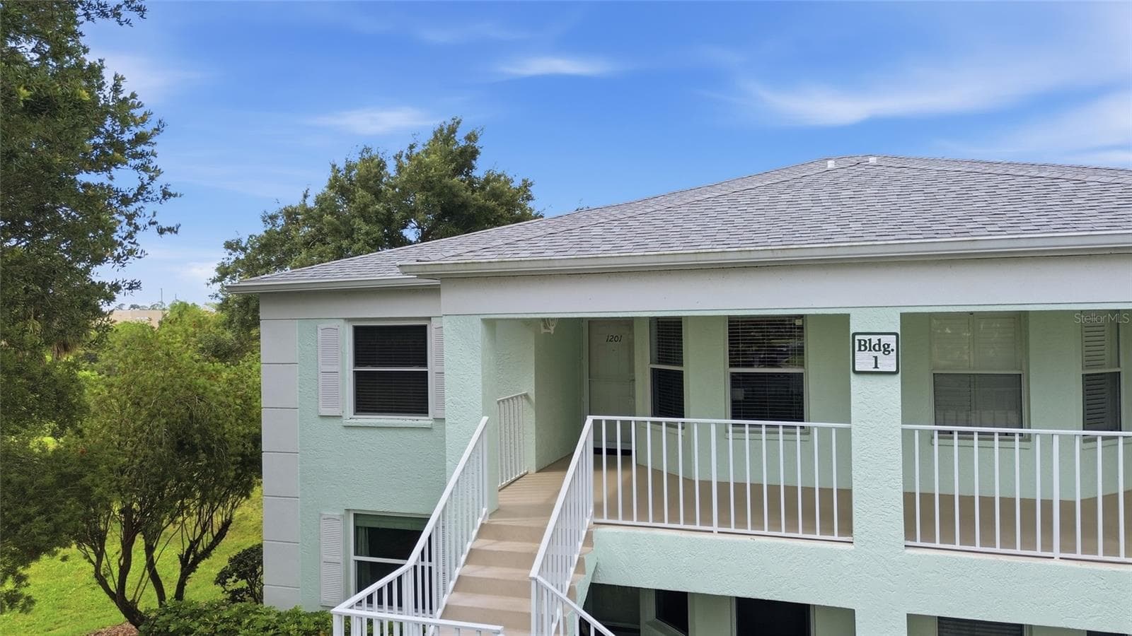 5725 GREENWOOD AVE #1201