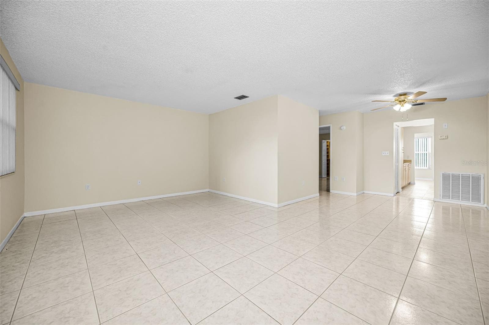 Condominium at 5750 80TH ST N #D101, ST PETERSBURG, photo 6 of 27