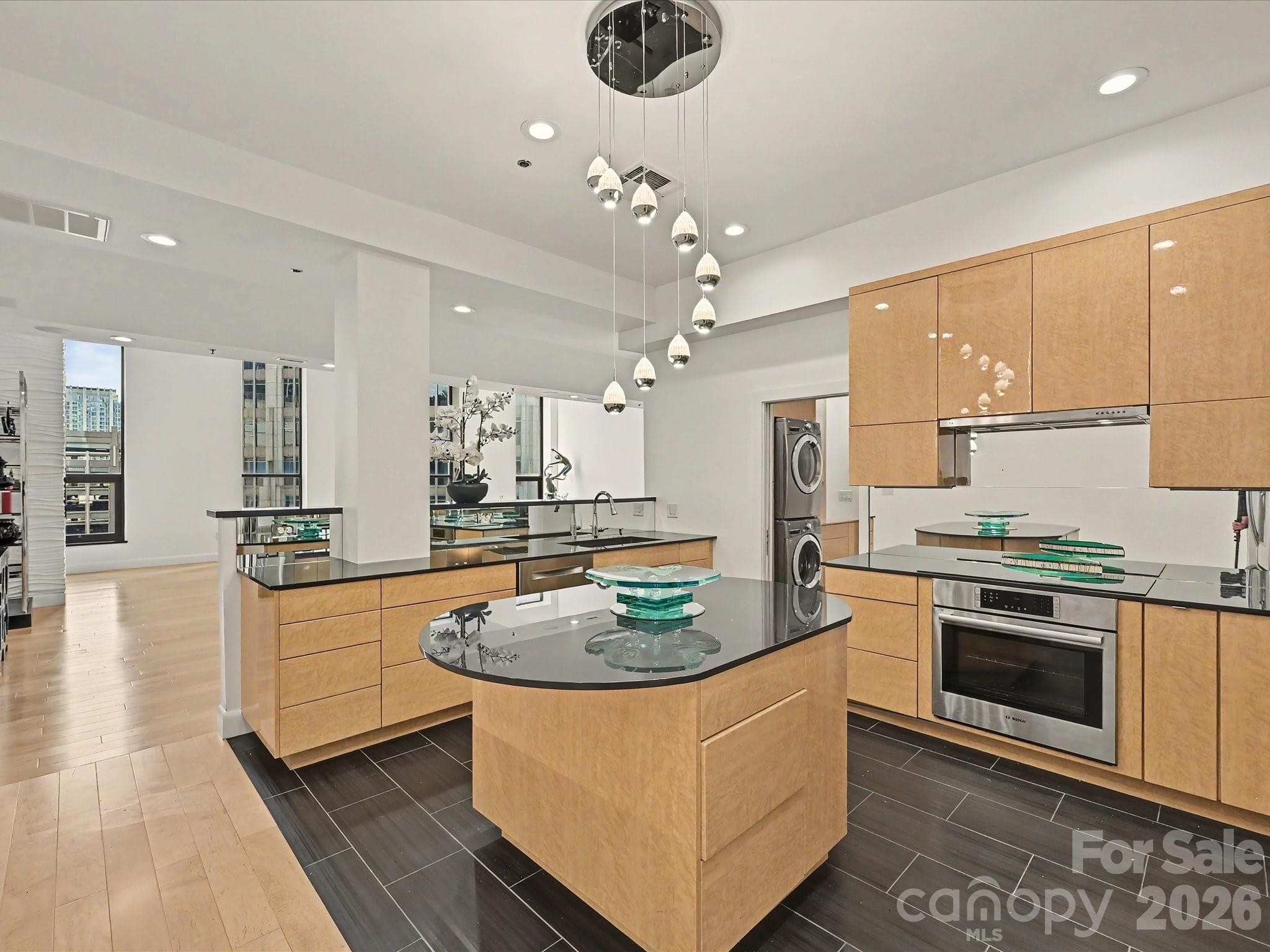 Condominium at 127 N Tryon Street, Charlotte, photo 16 of 37