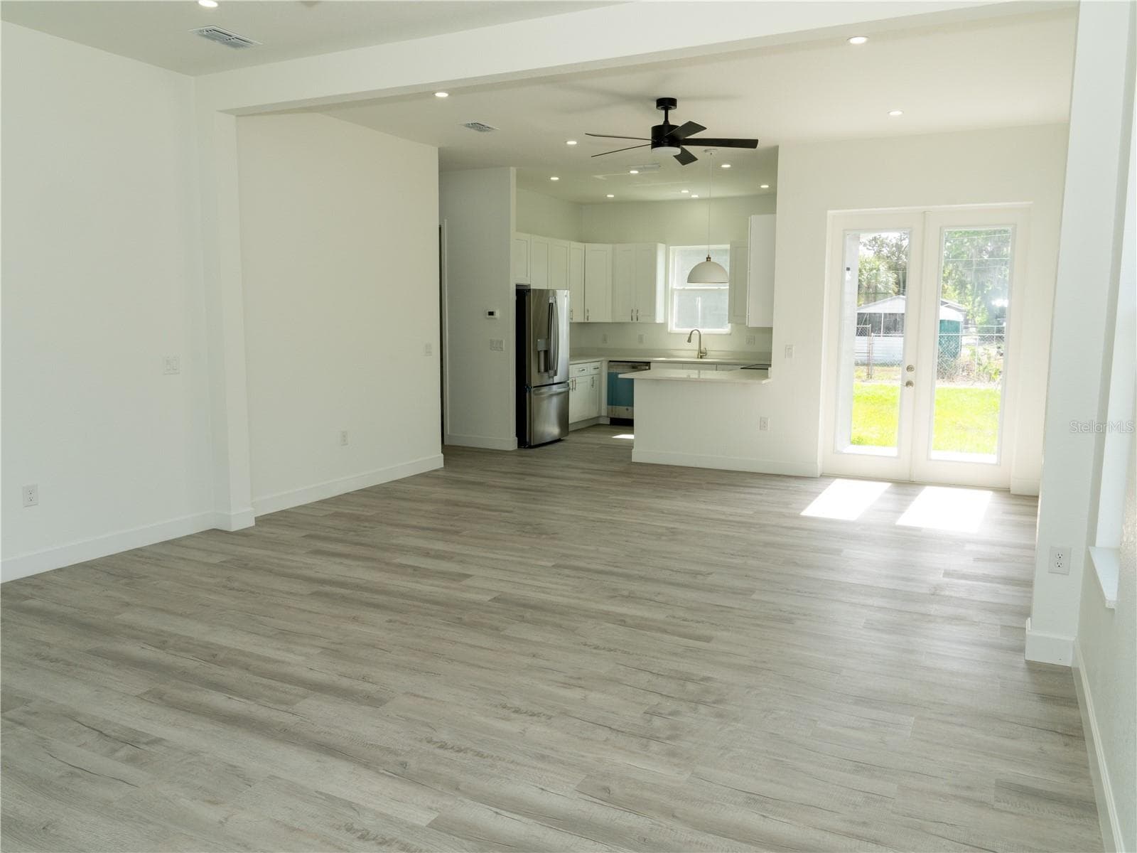 Single Family Residence at 1115 HICKORY, SANFORD, photo 6 of 25