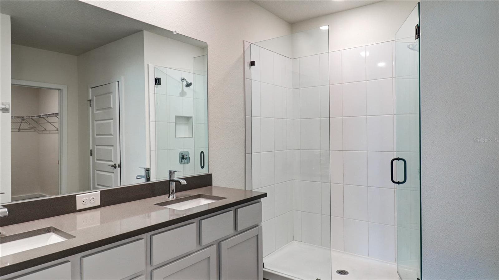 Single Family Residence at 31899 OYSTER TRELLIS LN, WESLEY CHAPEL, photo 11 of 27
