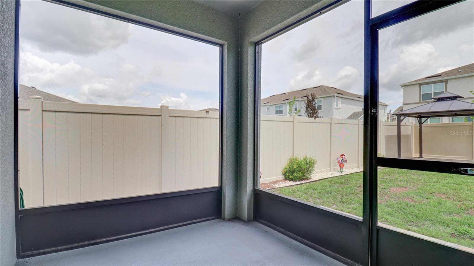 Single Family Residence at 31899 OYSTER TRELLIS LN, WESLEY CHAPEL, photo 17 of 27