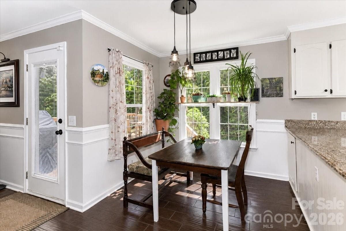 Breakfast Area - 311 N Deerfield Circle, Salisbury
