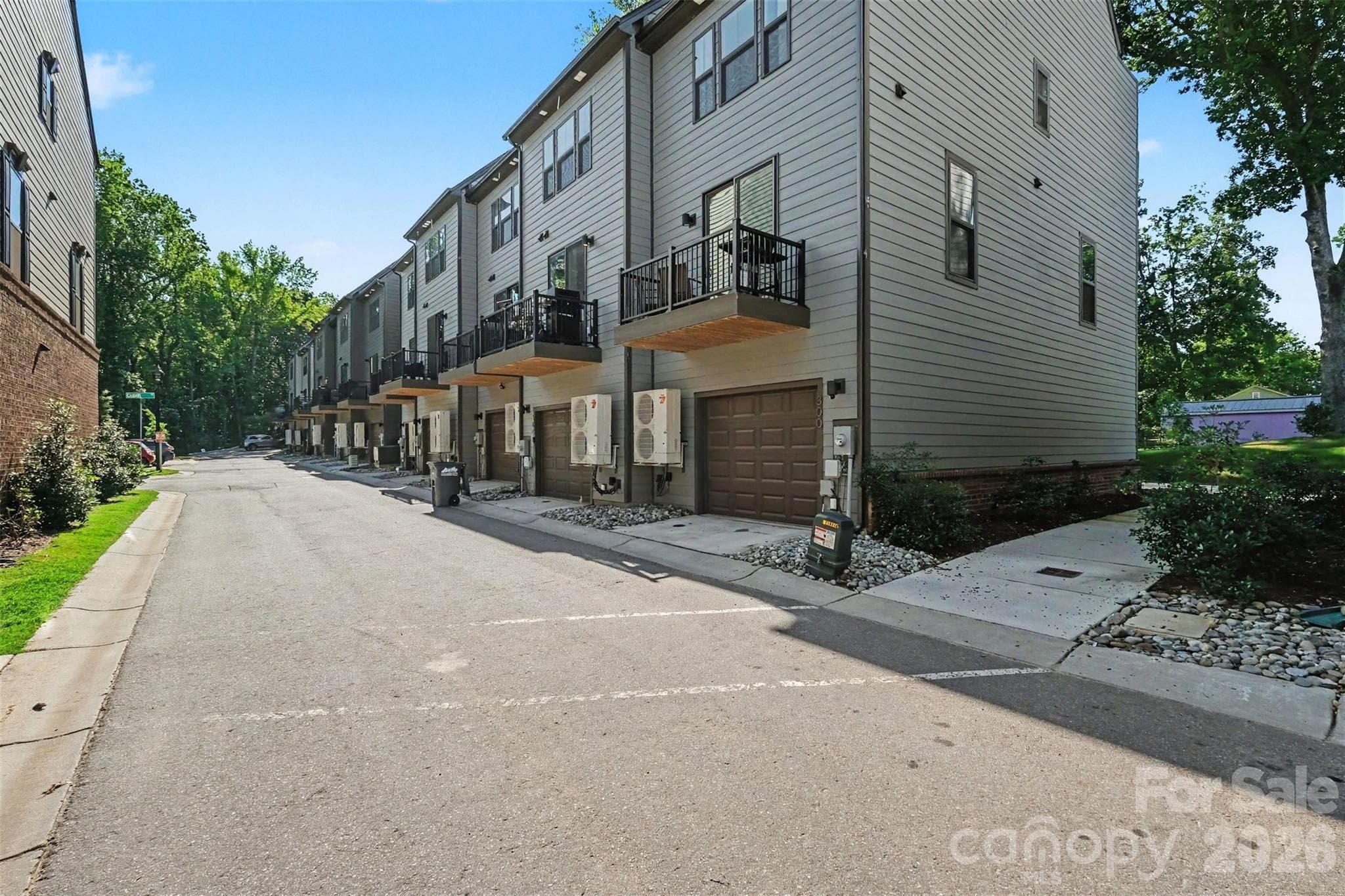 Townhouse at 300 Twinflower Lane, Charlotte, photo 27 of 31