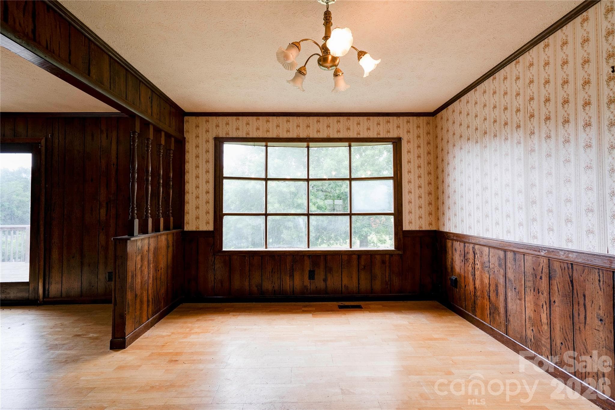 Dining Room - Shelby