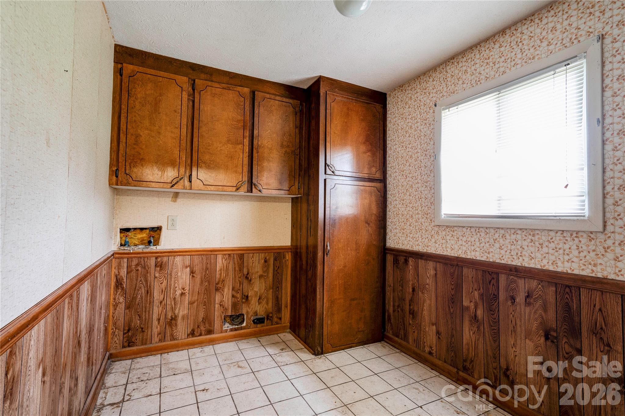 Laundry Room - Shelby