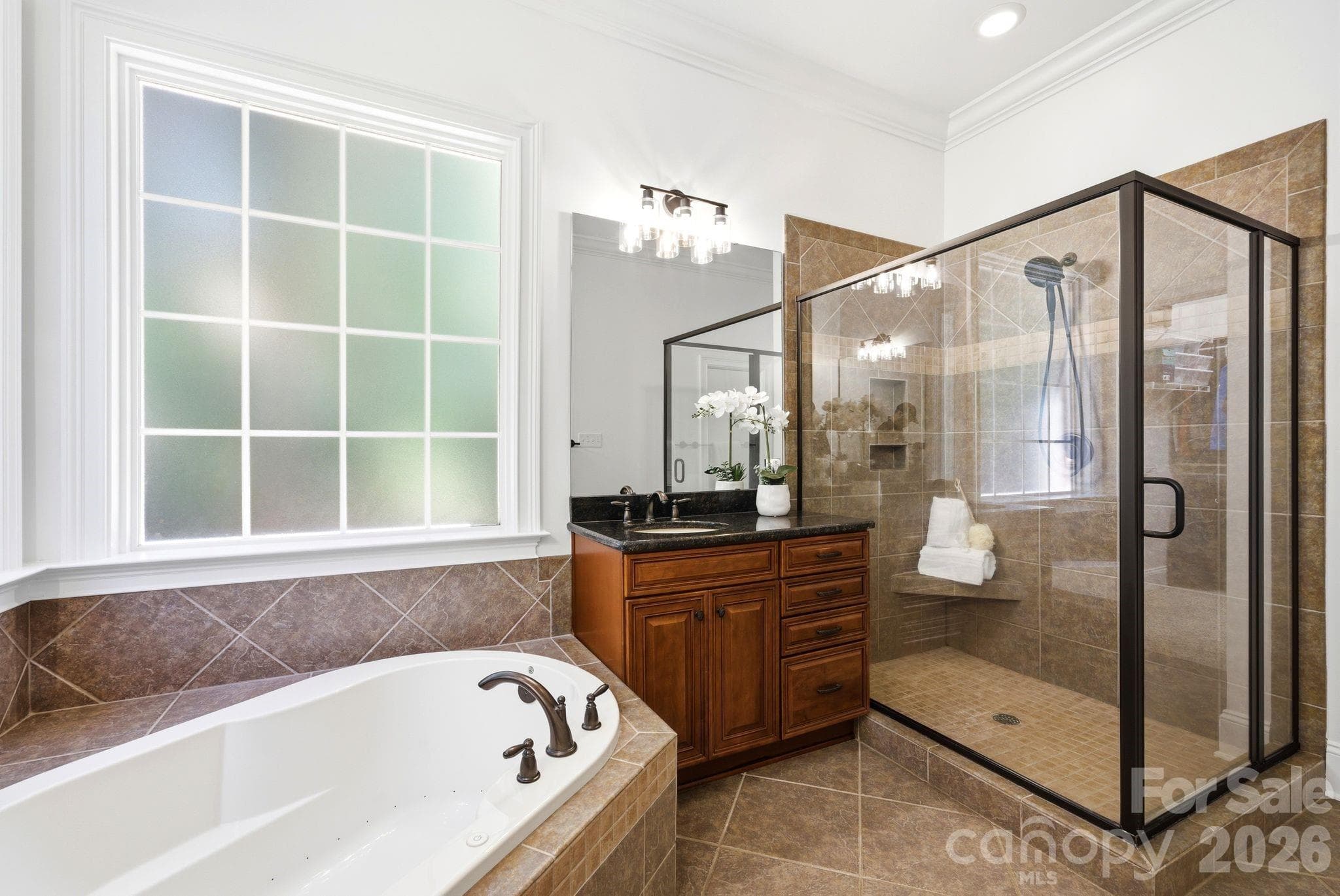 En-Suite Bathroom - Huntersville