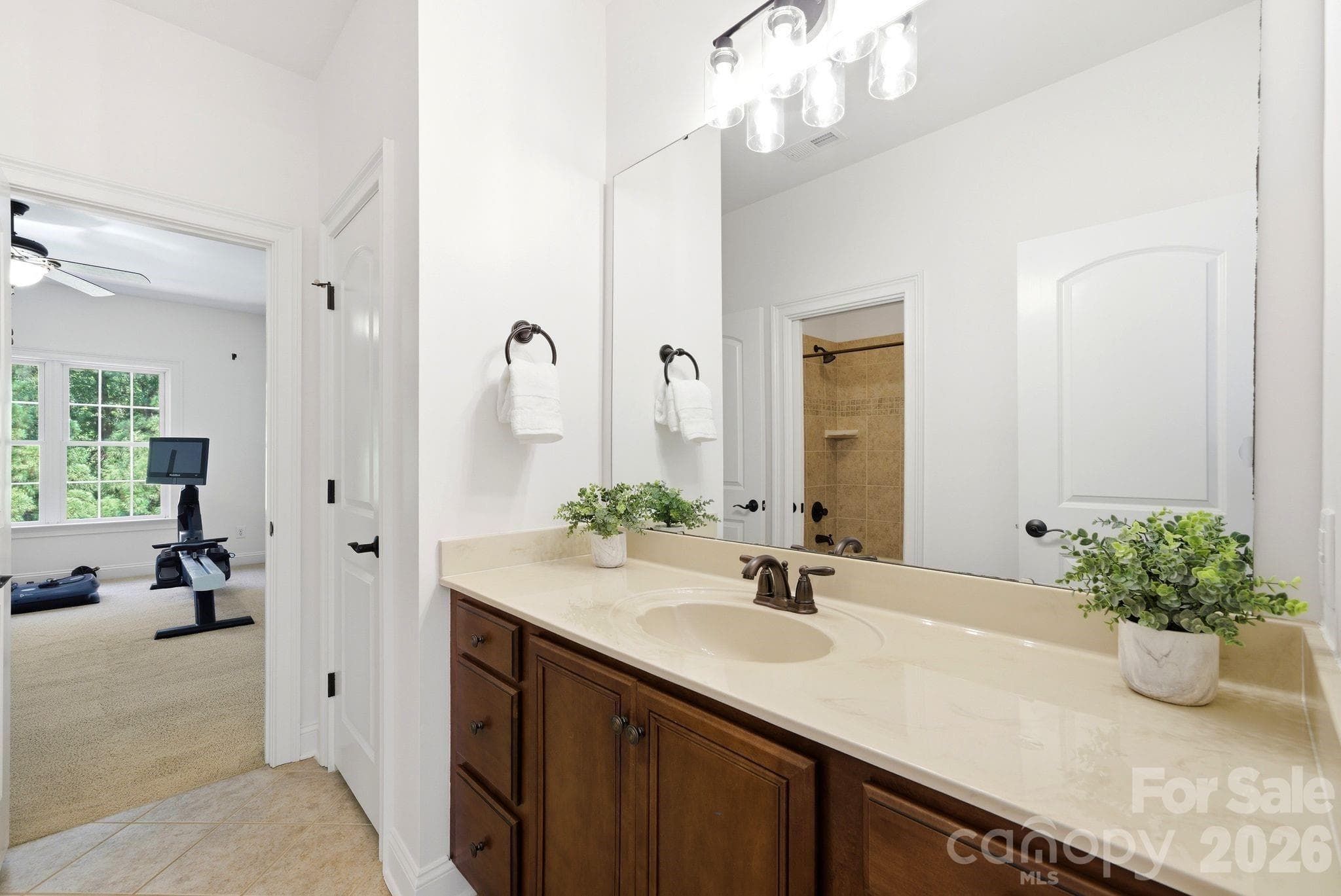 Upper Bathroom 1 - Huntersville