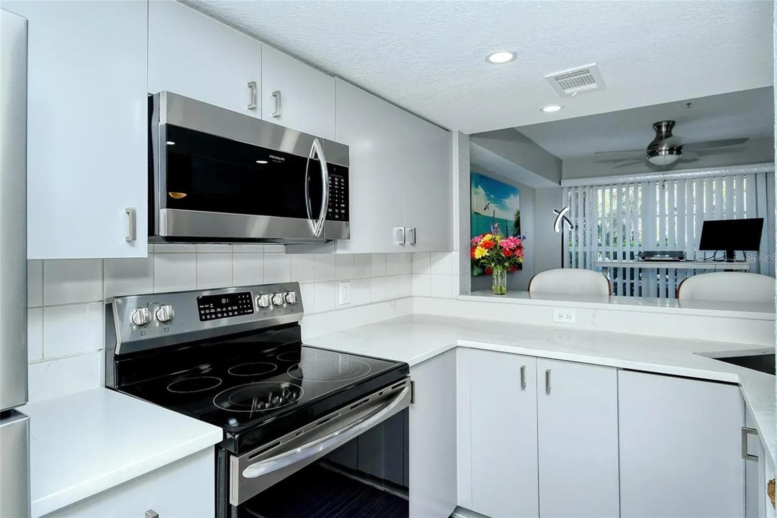 Condominium at 850 S TAMIAMI TRL #801, SARASOTA, photo 8 of 26