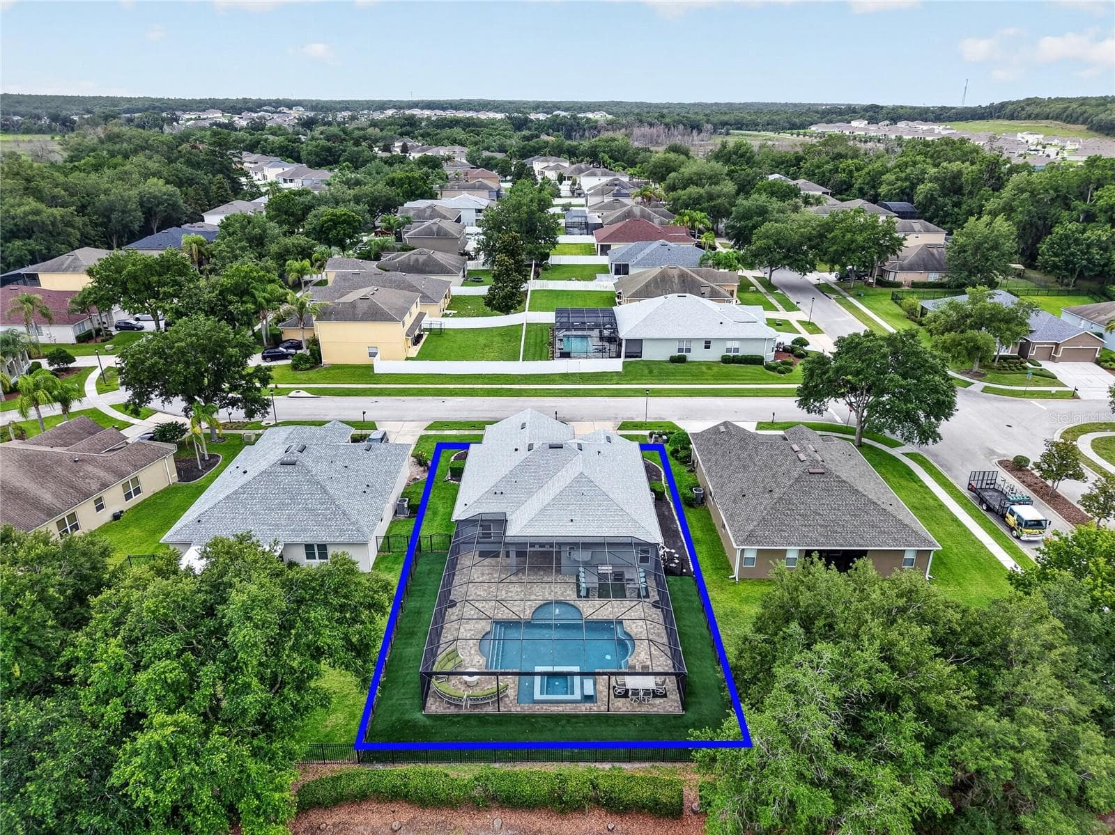 Approximate boundary lines ~ - 5006 RISHLEY RUN WAY, MOUNT DORA