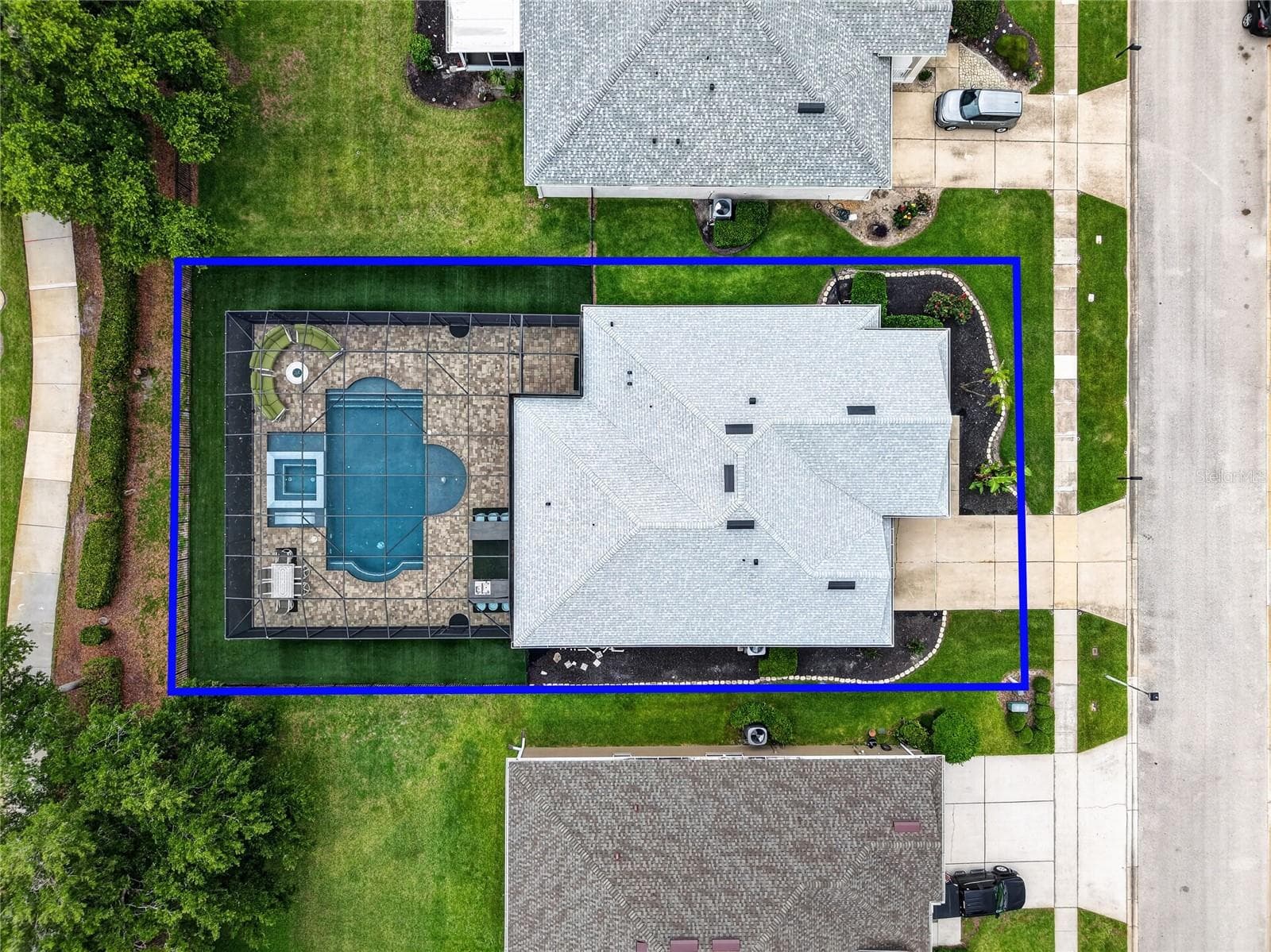 Approximate boundary lines ~ - 5006 RISHLEY RUN WAY, MOUNT DORA