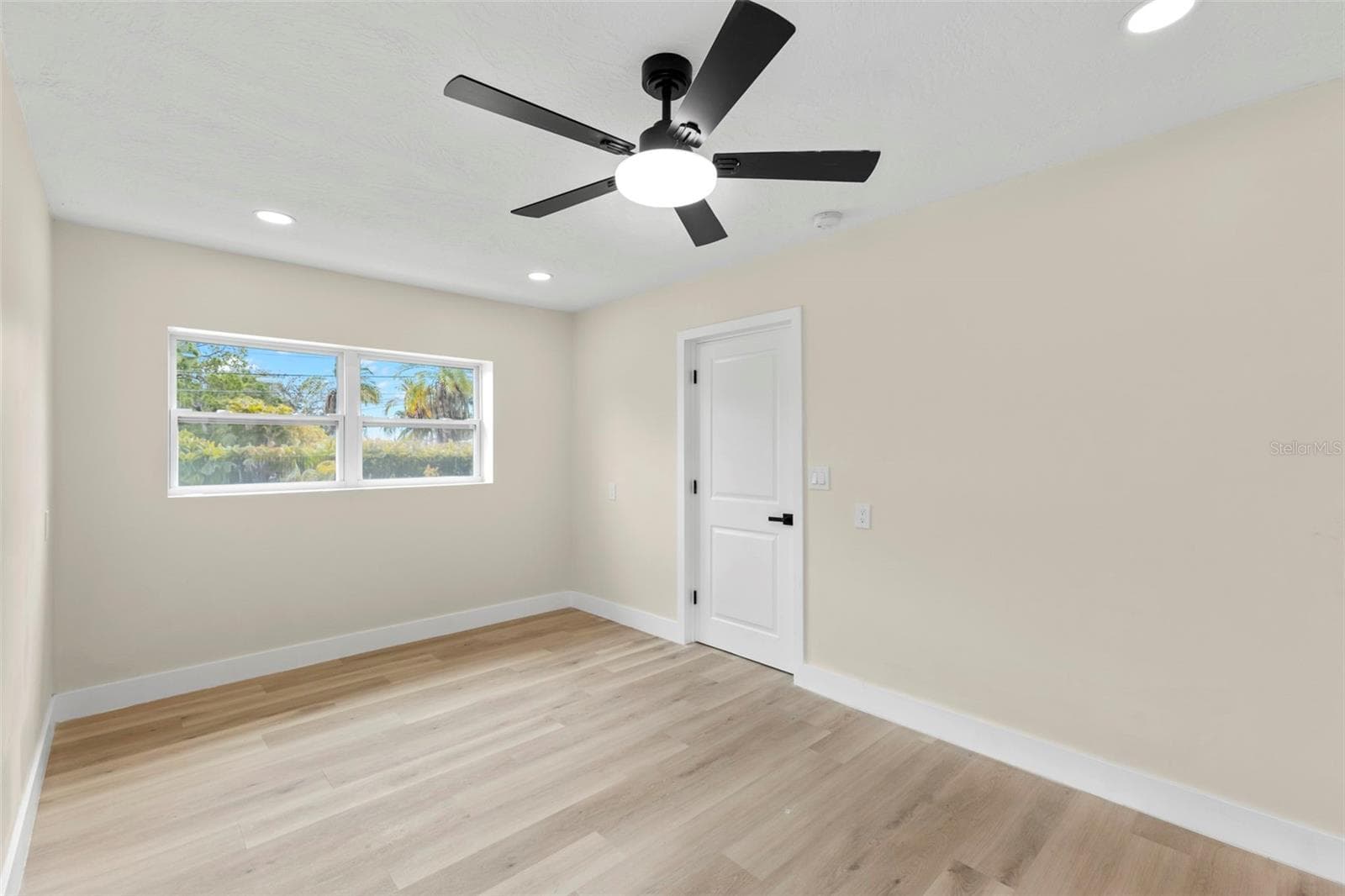 Single Family Residence at 4430 CARSON ST NE, ST PETERSBURG, photo 18 of 43
