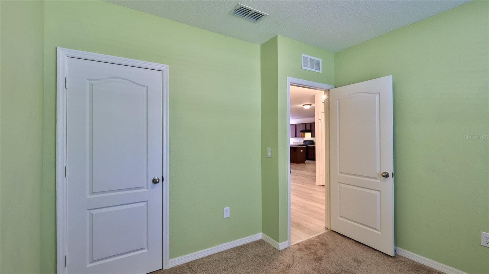 Single Family Residence at 346 ADMIRALTY CT, EDGEWATER, photo 15 of 35