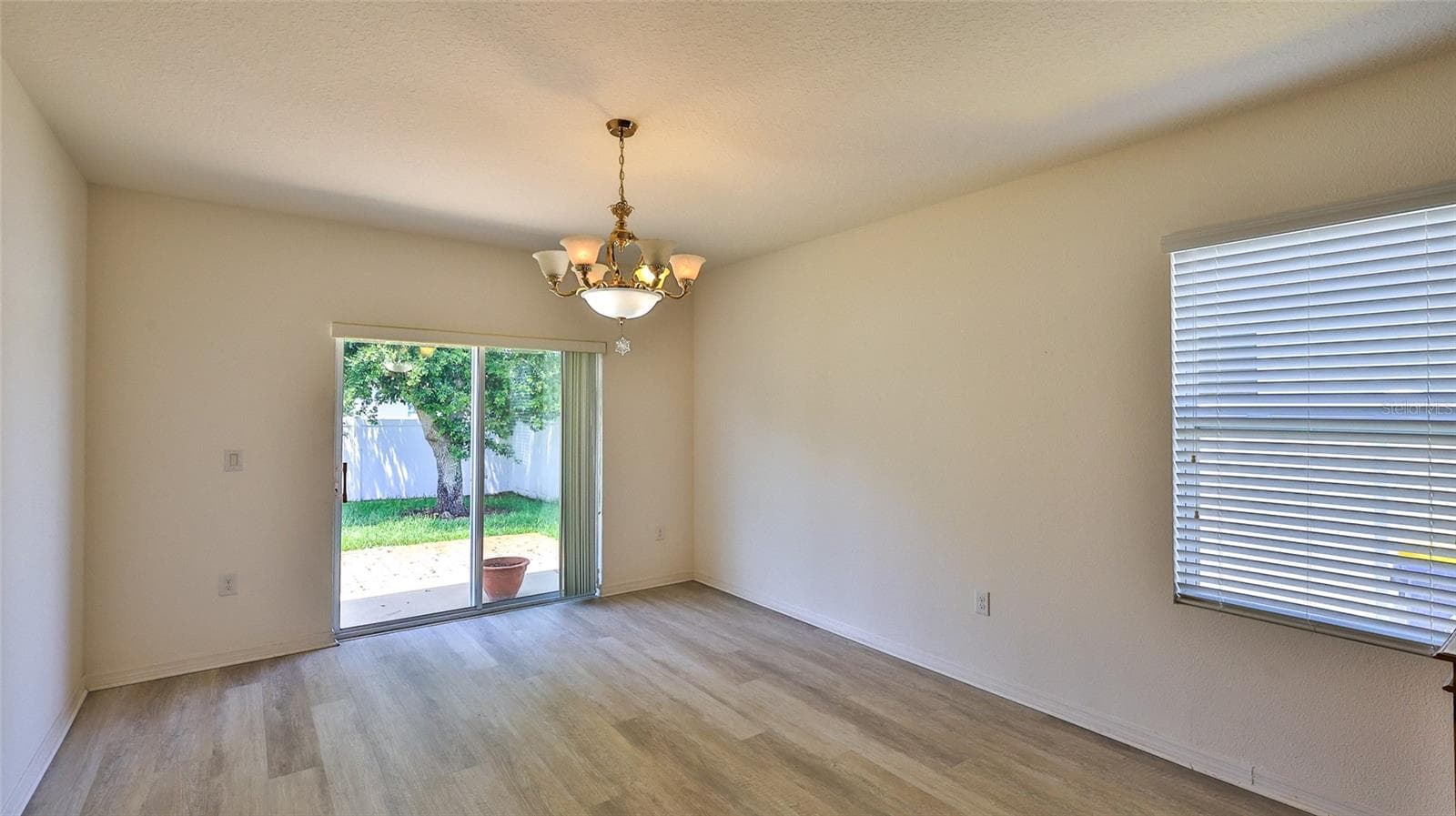 Single Family Residence at 346 ADMIRALTY CT, EDGEWATER, photo 25 of 35