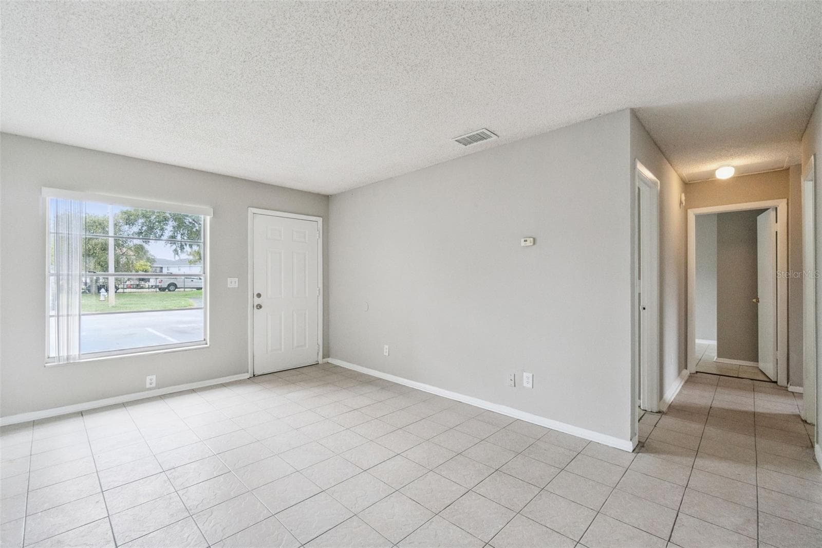 Townhouse at 2 LAKE VILLA WAY, KISSIMMEE, photo 3 of 27