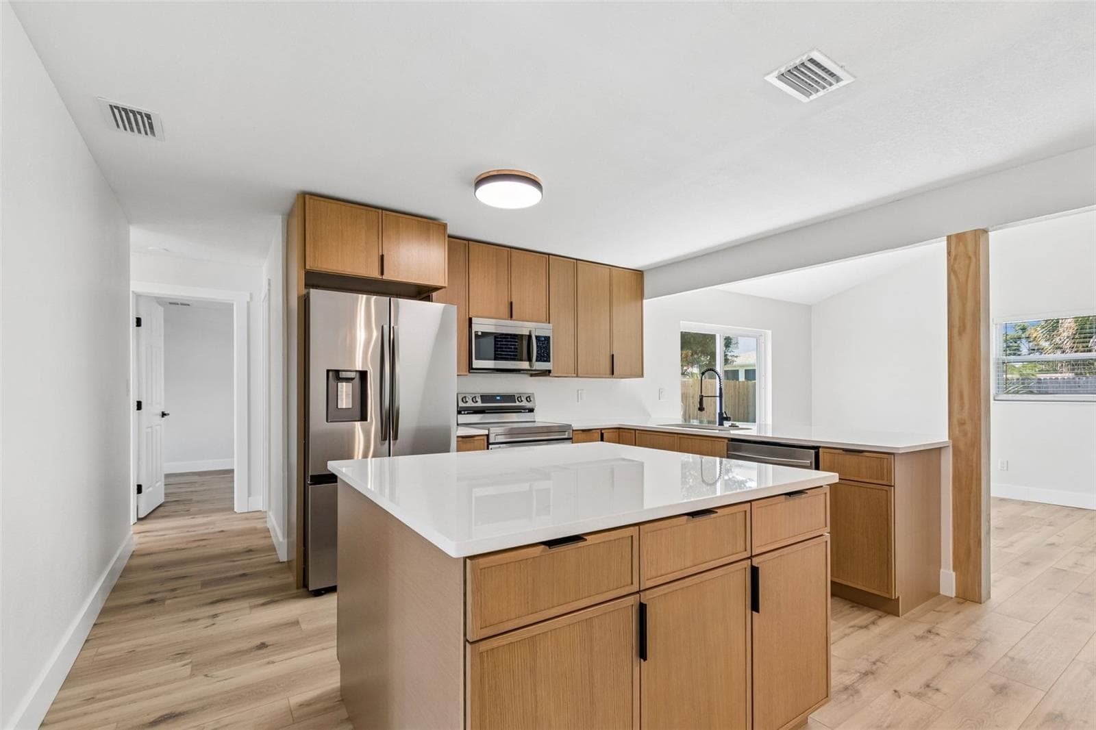 Single Family Residence at 1101 54TH AVE S, ST PETERSBURG, photo 24 of 89