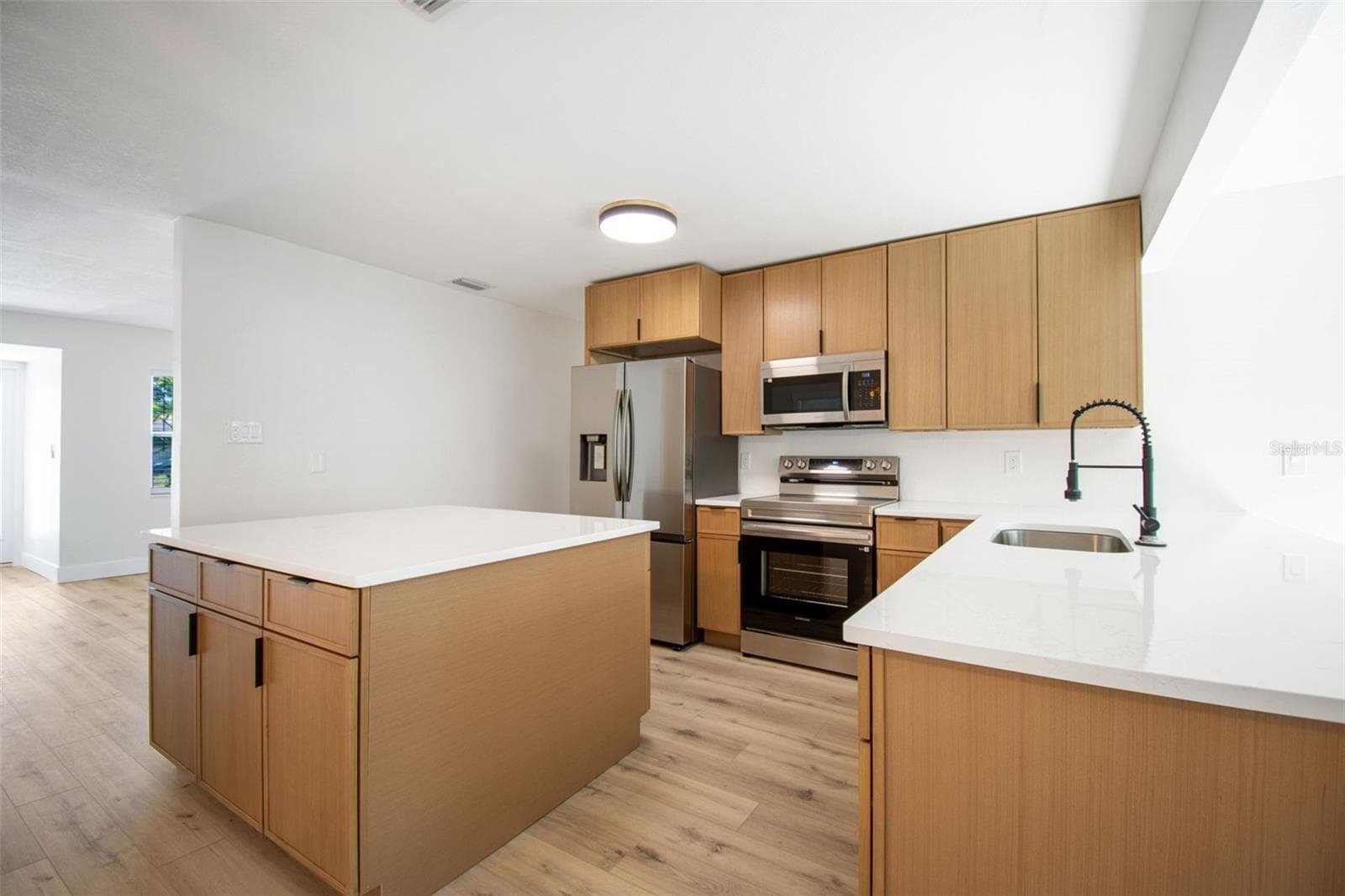 Single Family Residence at 1101 54TH AVE S, ST PETERSBURG, photo 28 of 89