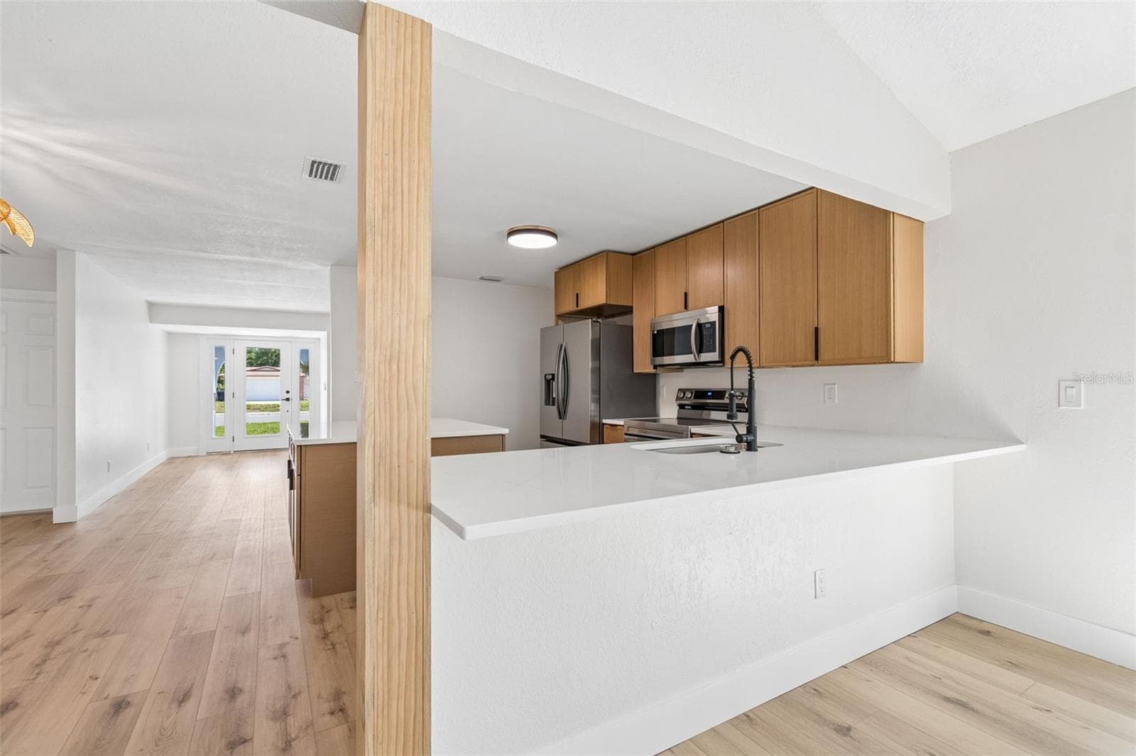 Single Family Residence at 1101 54TH AVE S, ST PETERSBURG, photo 34 of 89