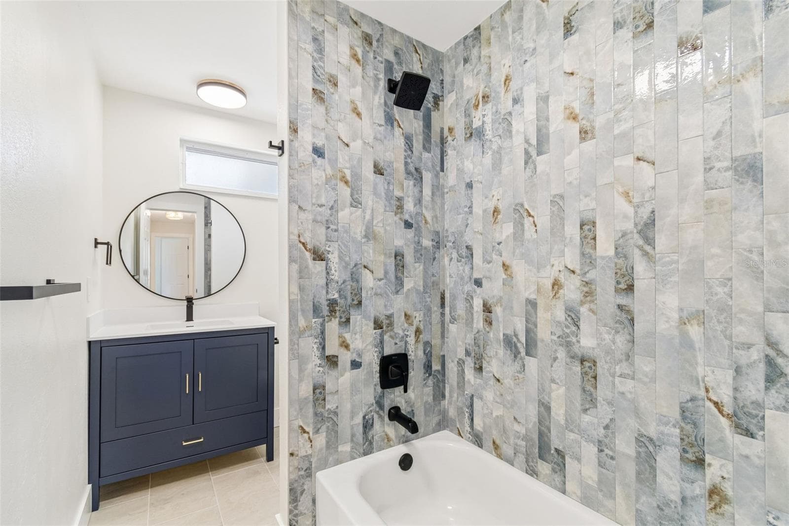 Secondary bathroom with bathtub! - 1101 54TH AVE S, ST PETERSBURG
