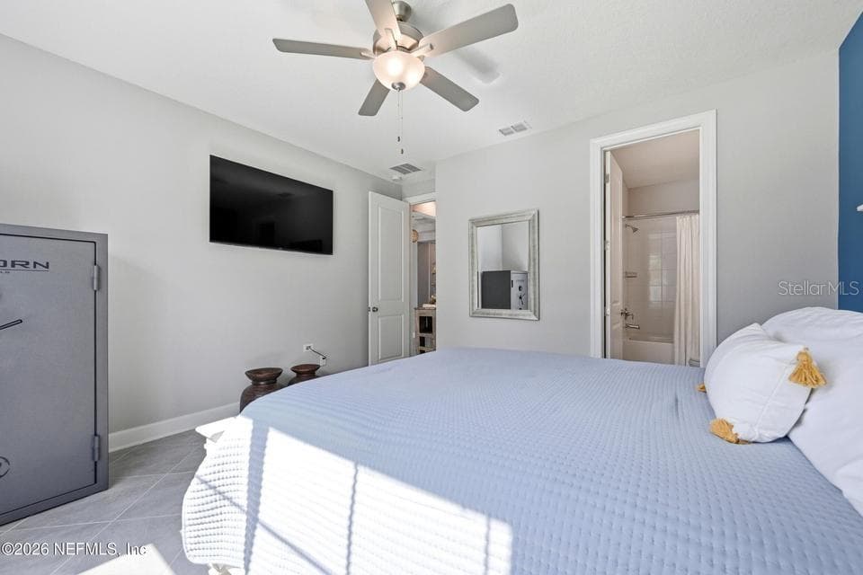 Downstairs Bedroom - 128 WINDWALKER DR, ST AUGUSTINE