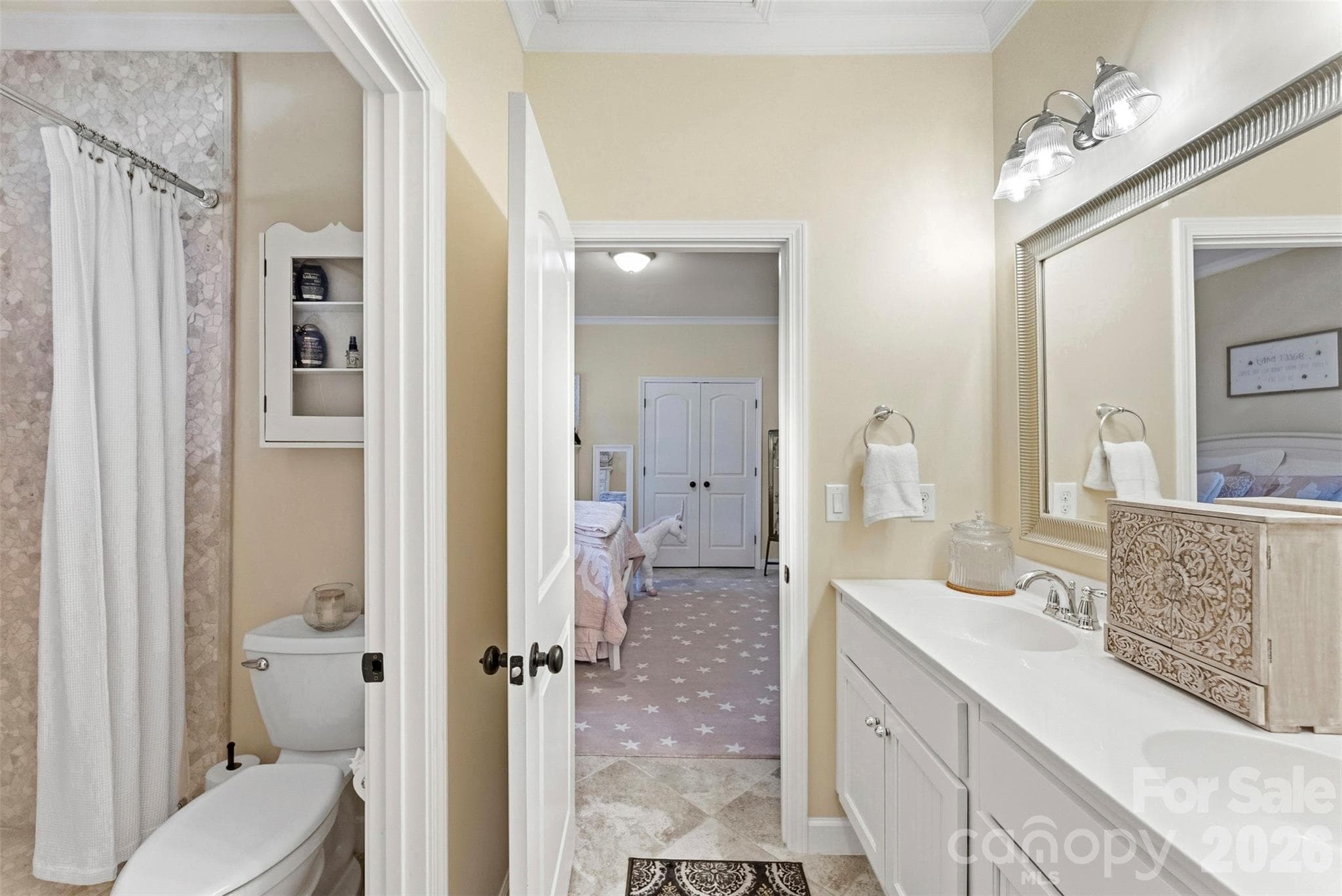 Jack & Jill Bathroom - 3411 Stags Leap Way, York