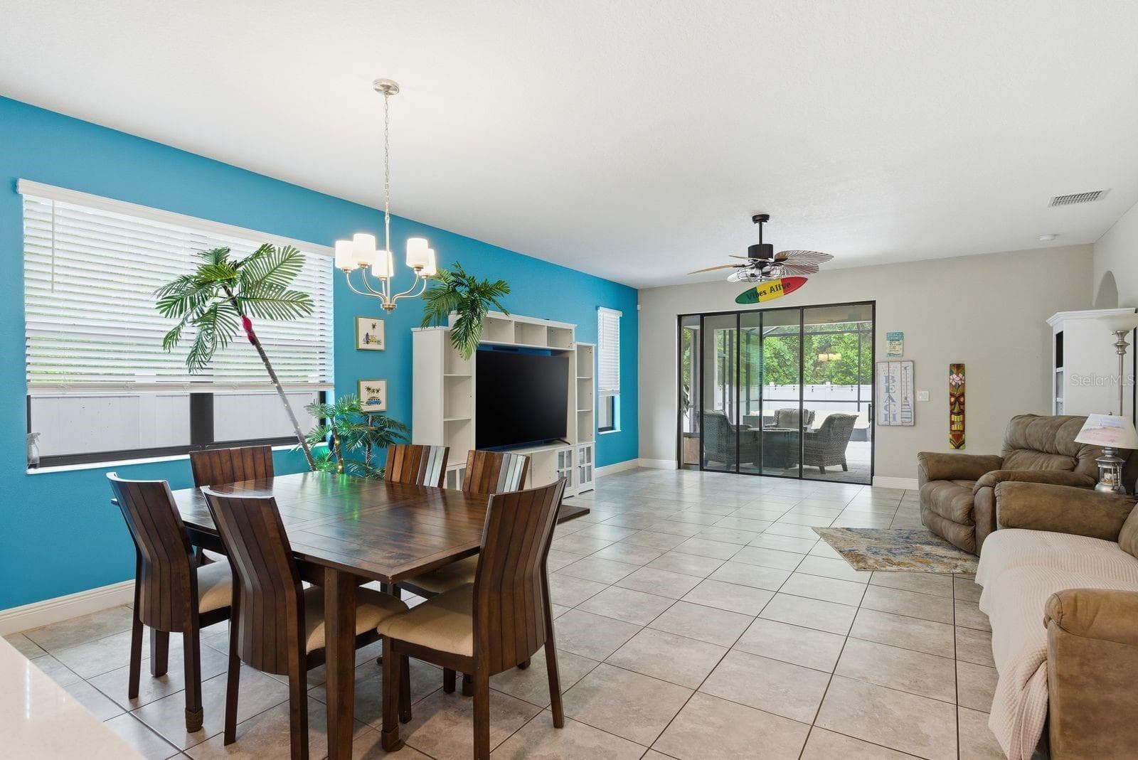Single Family Residence at 11632 WEAVER HOLLOW RD, NEW PORT RICHEY, photo 11 of 33