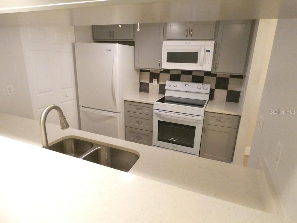 Condominium at 1024 10TH CIR SE, LARGO, photo 11 of 35