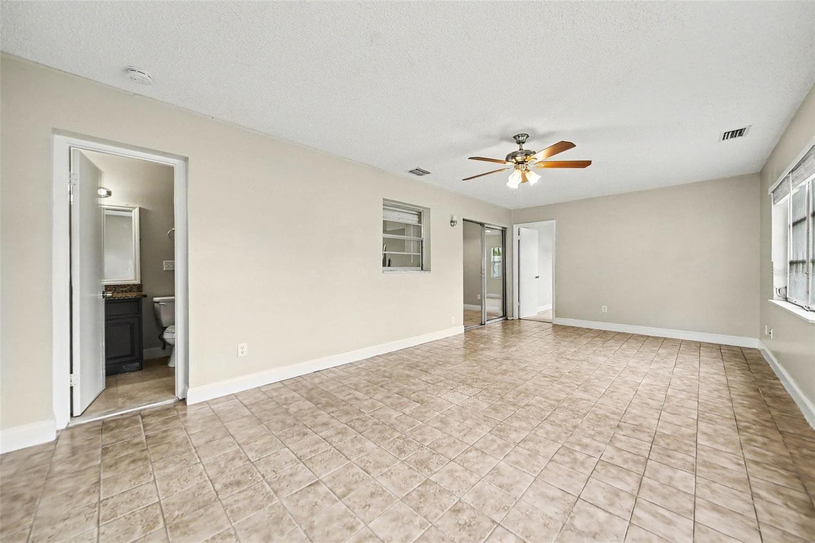 Single Family Residence at 140 GUAYMAS DR, KISSIMMEE, photo 6 of 19