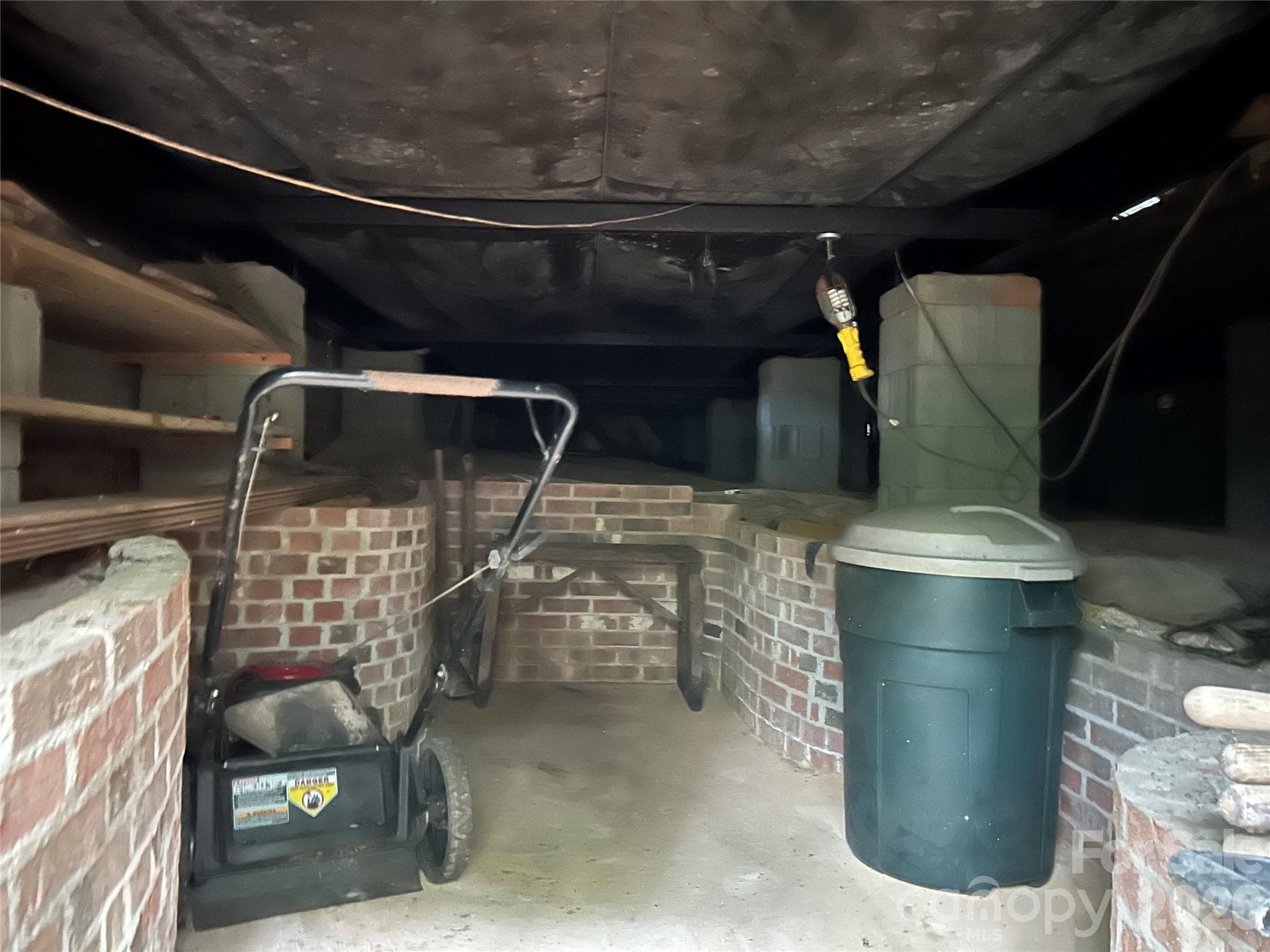 crawlspace/storage - 3909 Wightman Church Road, Polkton