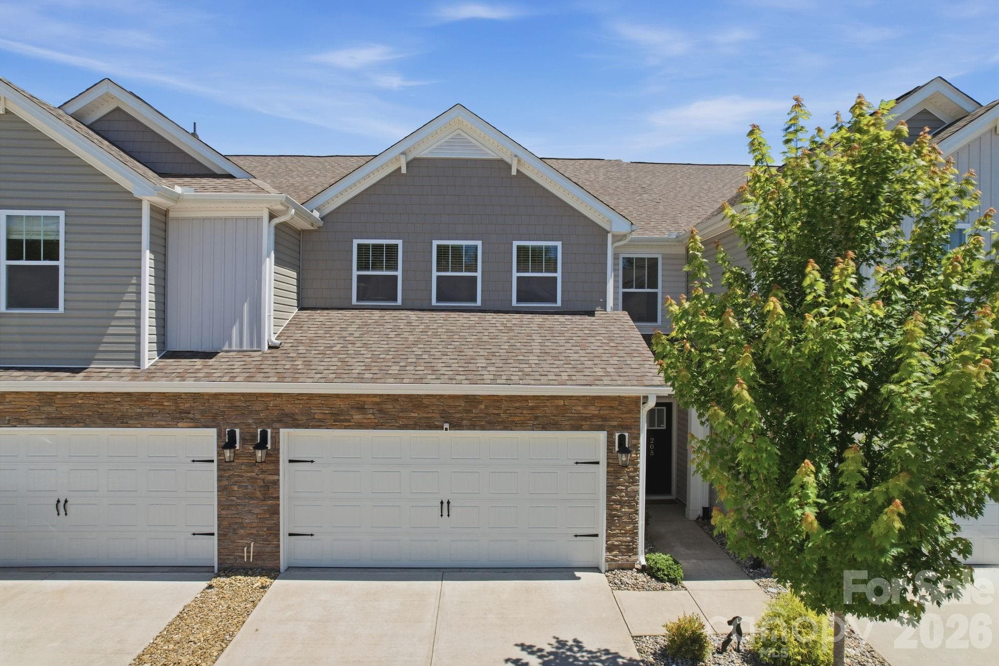 205 Reynard Trail