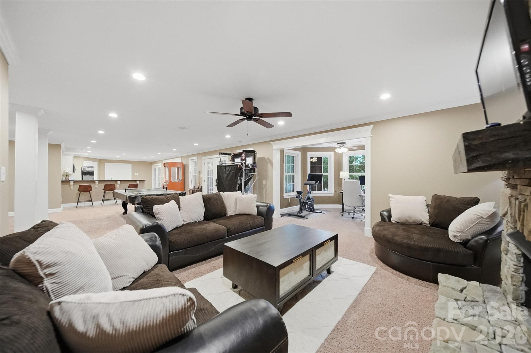 Single Family Residence at Hickory, photo 24 of 47