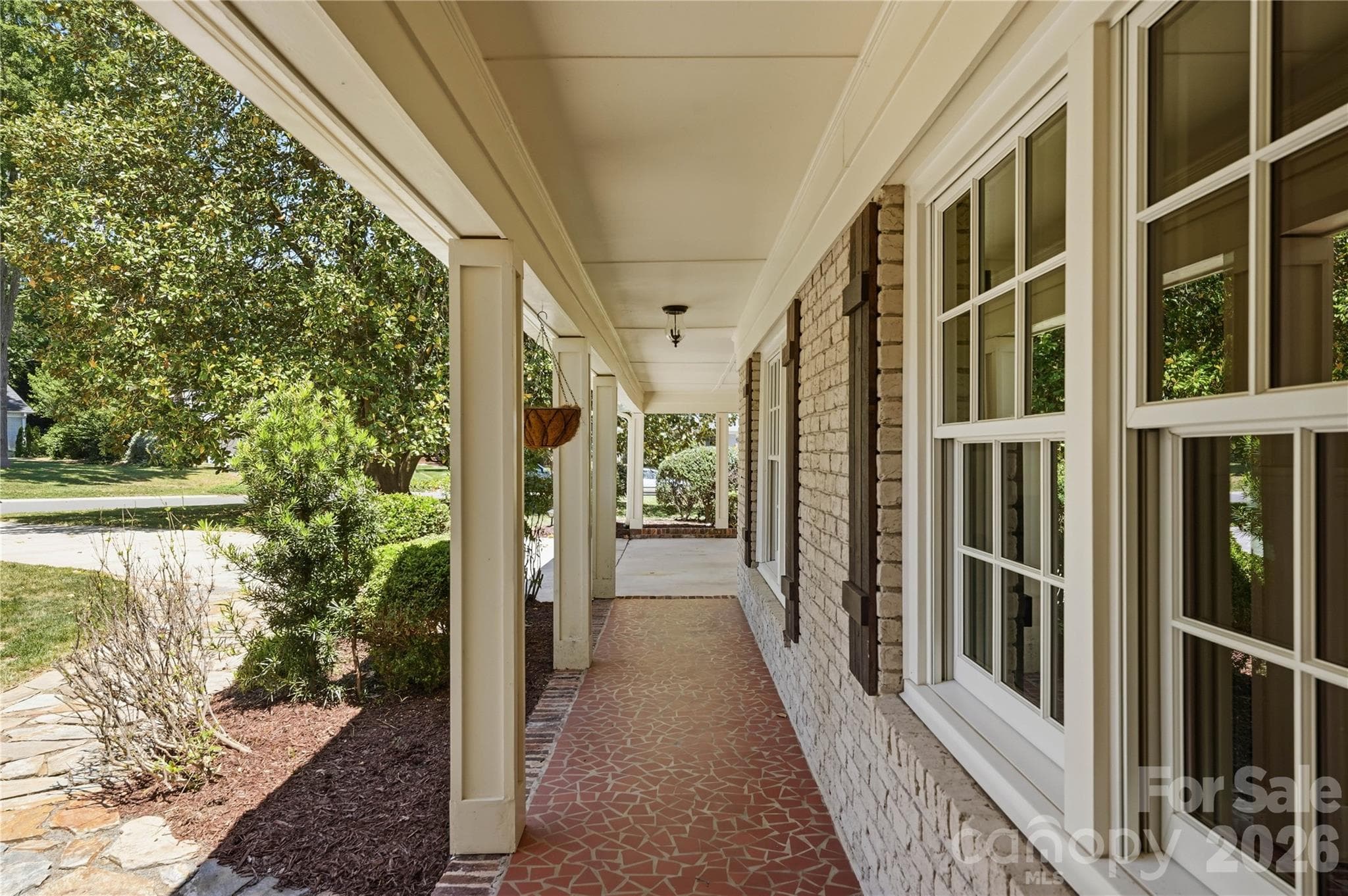 Single Family Residence at 6014 Glenridge Road, Charlotte, photo 4 of 42