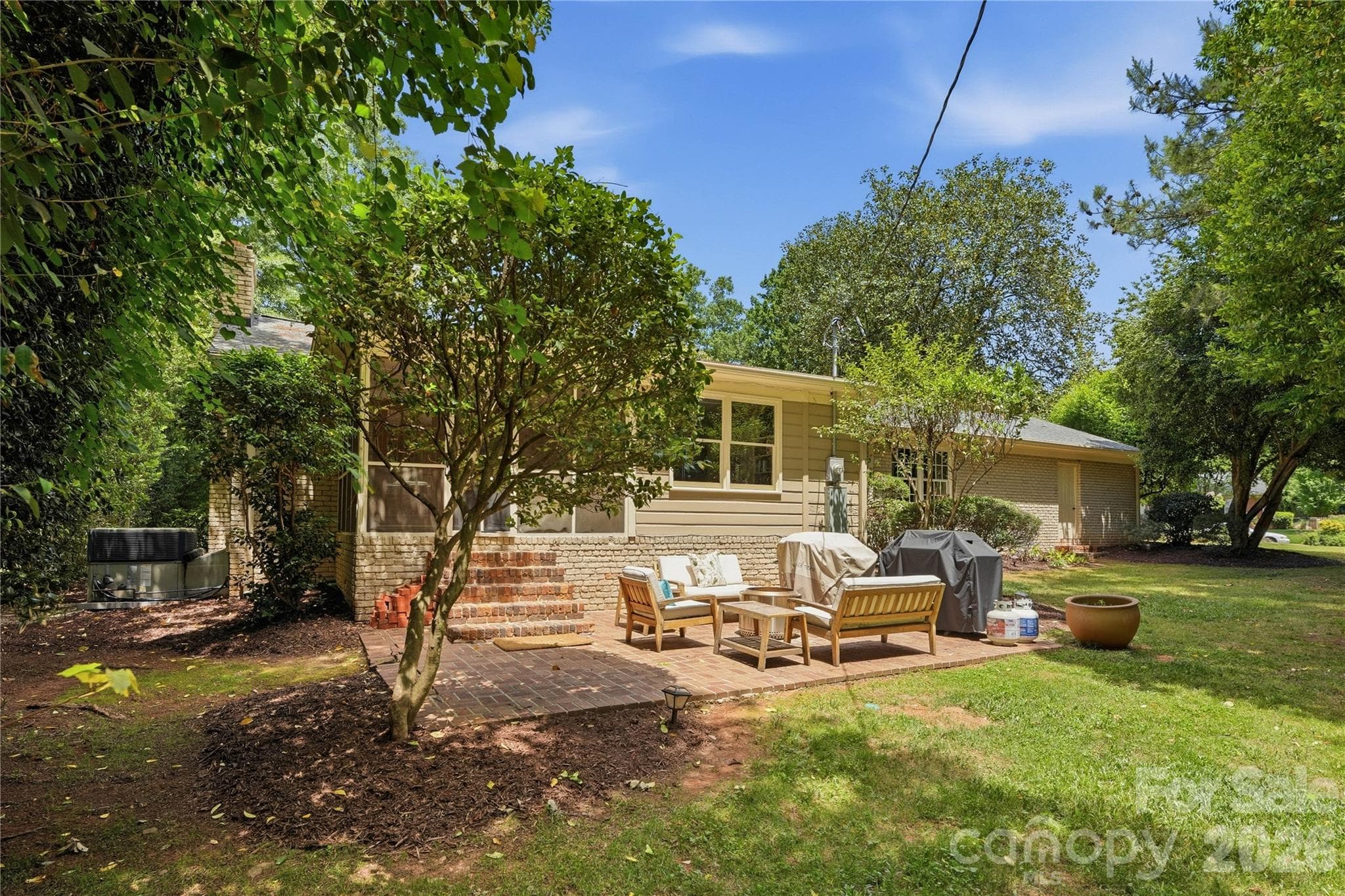 Single Family Residence at 6014 Glenridge Road, Charlotte, photo 37 of 42