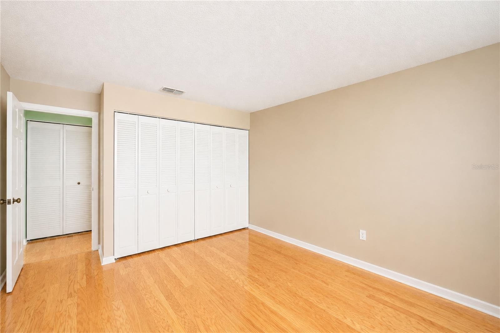 Secondary bedroom - 9425 ANDOVER CIR, BRADENTON
