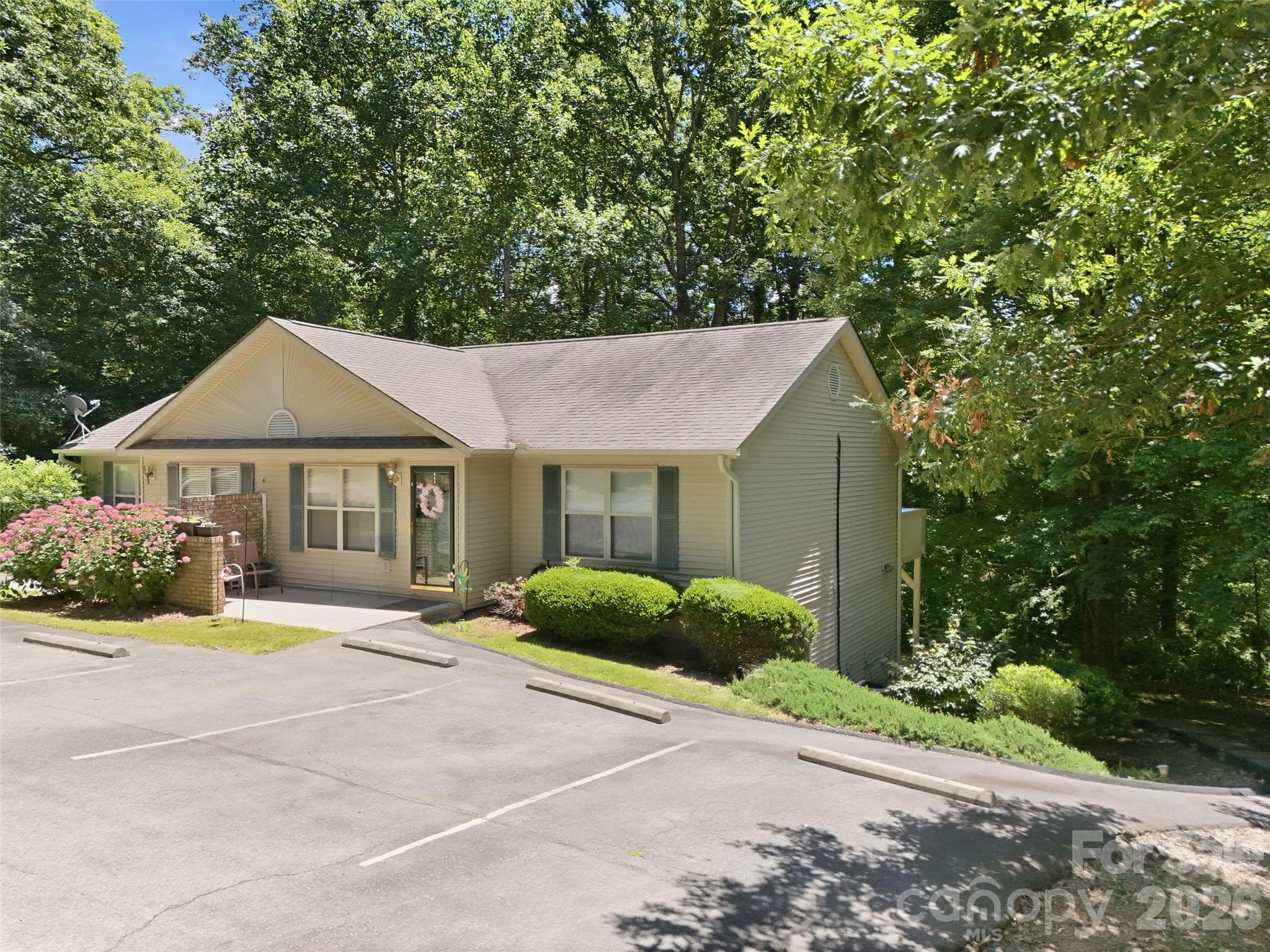 Condominium at 42 Queen Road, Candler, photo 22 of 39