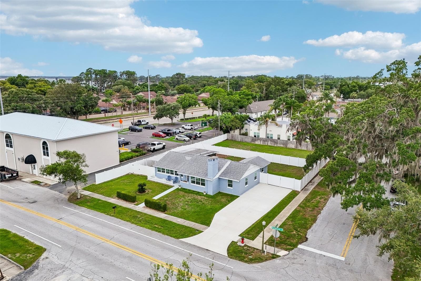 Single Family Residence at 1211 MORNINGSIDE DR, MOUNT DORA, photo 43 of 66
