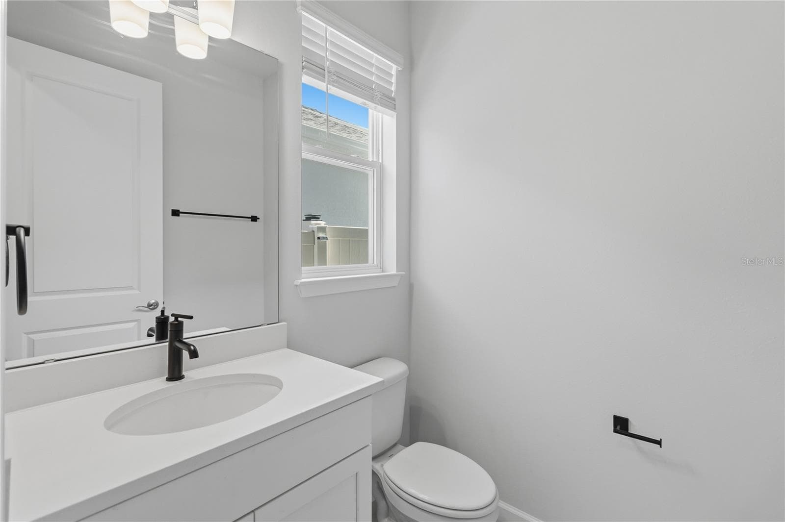 First Floor Bathroom - 4519 LIONS GATE AVE, CLERMONT